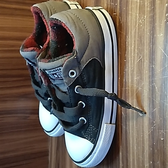 Converse 10 toddler gray black red plaid inside - Picture 2 of 7